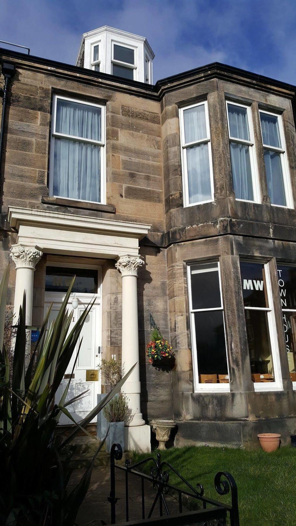 Mw Townhouse Hotel EDI Buitenkant foto