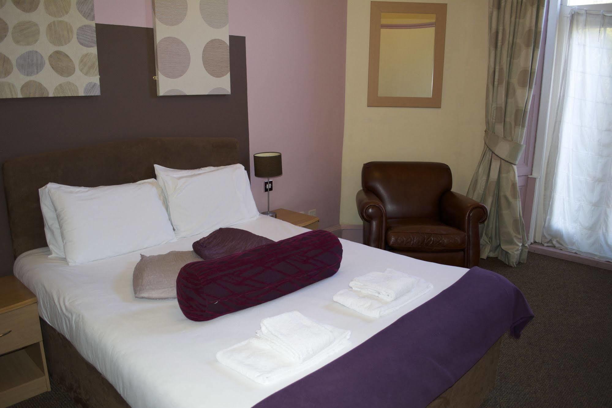 Mw Townhouse Hotel EDI Buitenkant foto