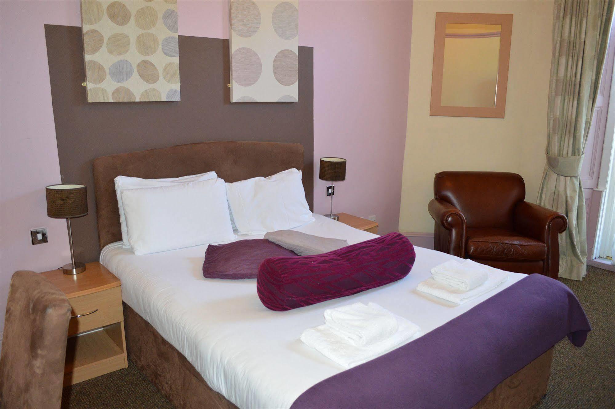 Mw Townhouse Hotel EDI Buitenkant foto