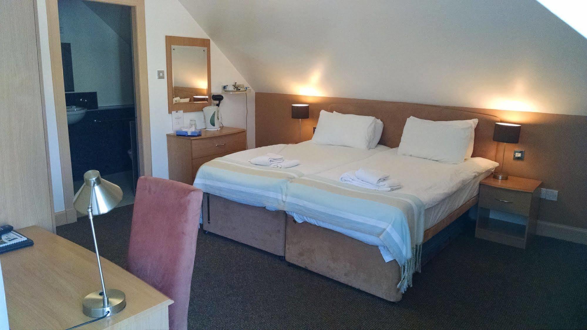 Mw Townhouse Hotel EDI Buitenkant foto