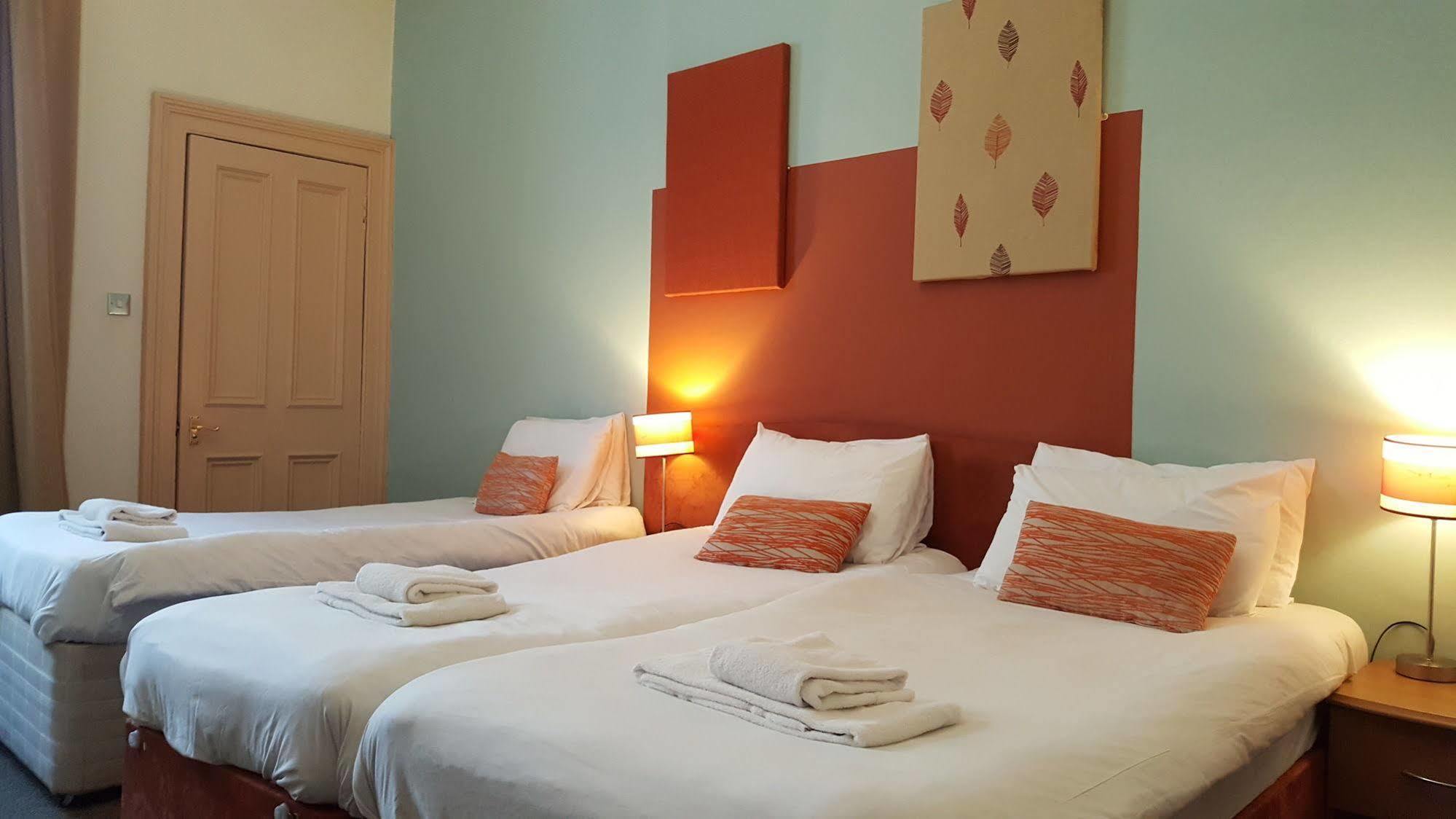 Mw Townhouse Hotel EDI Buitenkant foto