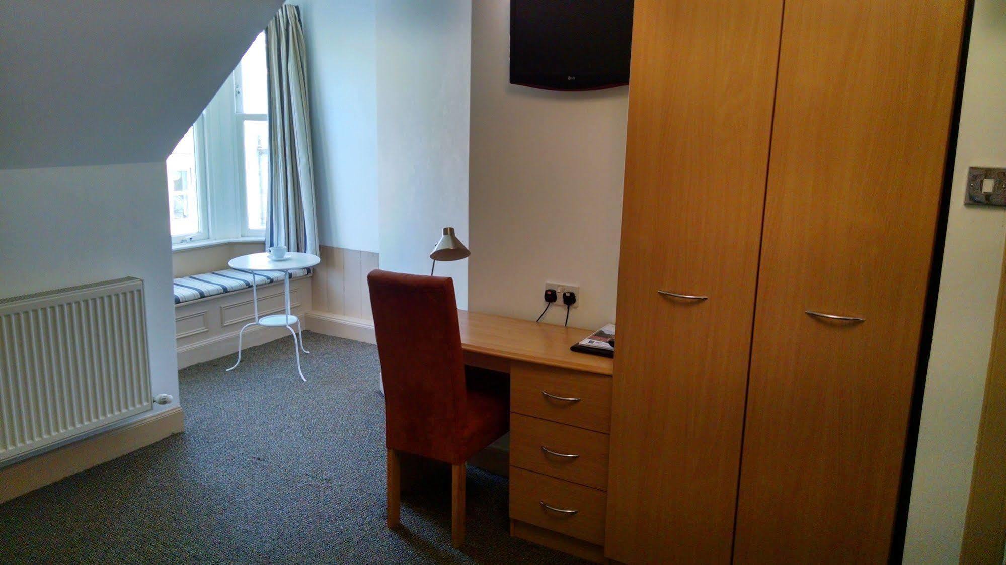 Mw Townhouse Hotel EDI Buitenkant foto